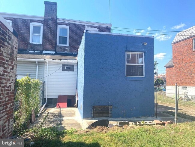 Building Photo - 2241 Knorr St