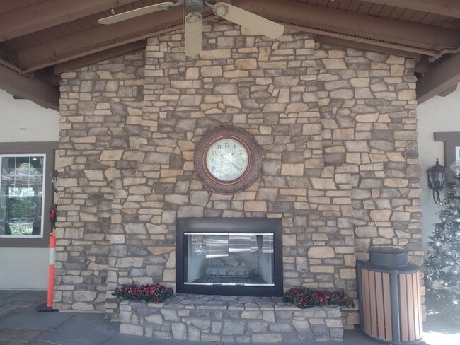 Building Photo - 8256 Triplett Ln