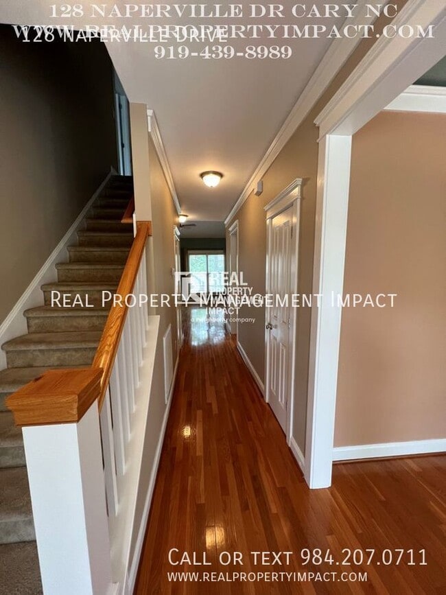 Building Photo - 128 Naperville Dr