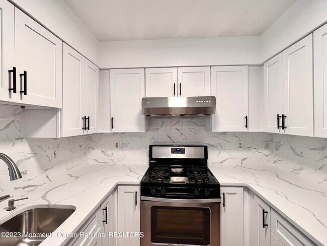 Building Photo - 1133 Roseberry Ct