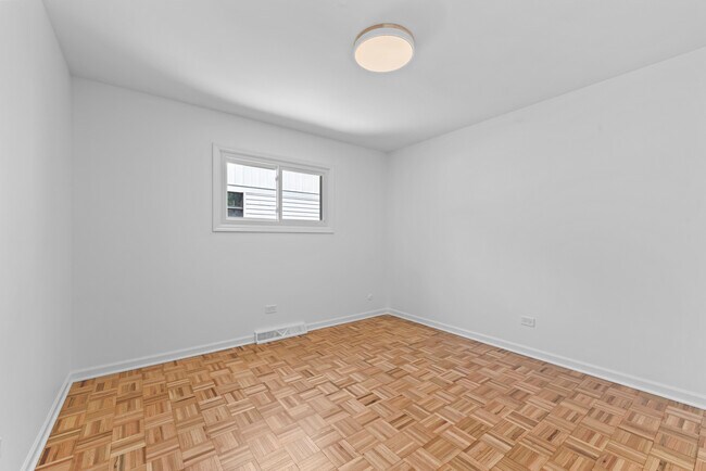 Building Photo - 5654 S Washington St