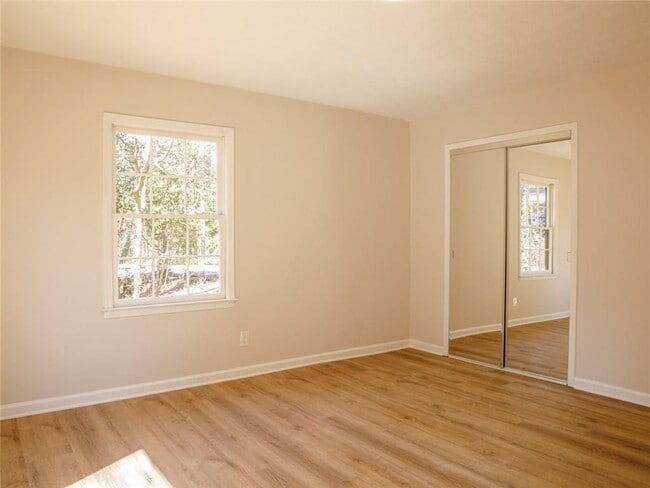 Building Photo - 95 Simpson Dr NE