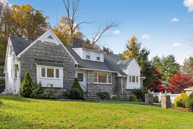 Building Photo - 80 Pines Bridge Rd