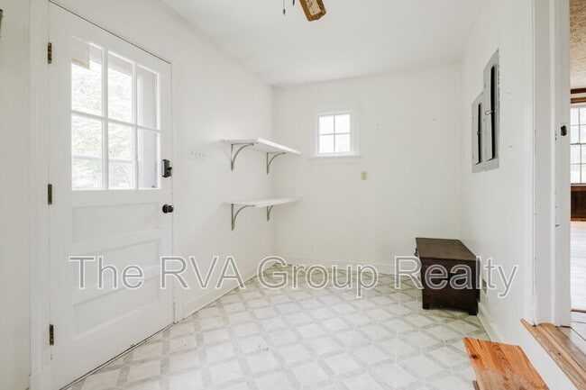 Building Photo - 10075 Aragon Dr