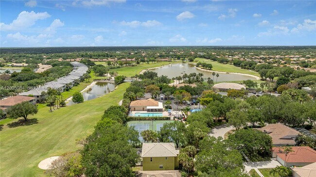 Building Photo - 1896 Crestview Way