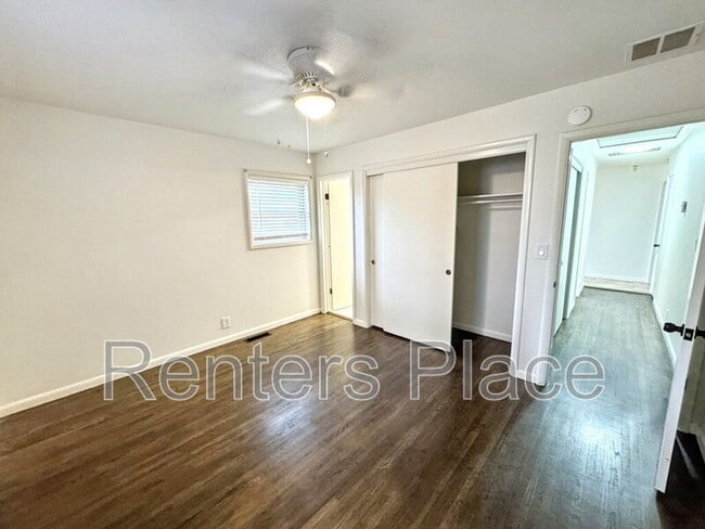 Building Photo - 1738 S 74th Ave E