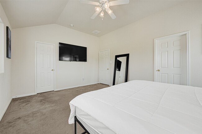 Building Photo - 15826 Sheldon Ridge Way