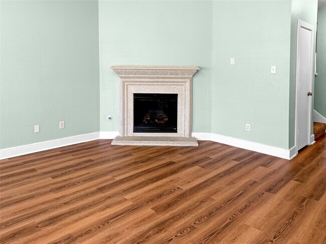 Building Photo - 1613 Palcio Real Dr