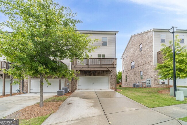 Building Photo - 2252 Talmai Dr