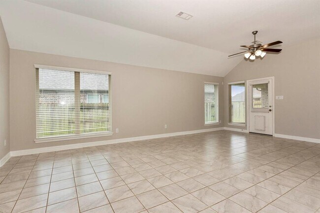 Building Photo - 9735 Stratton Ridge Dr