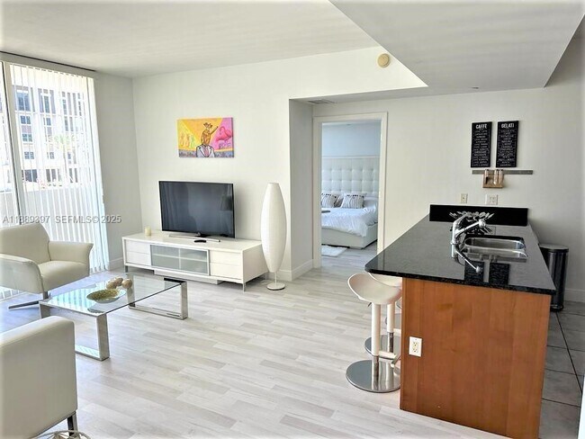 Building Photo - 4100 Salzedo St