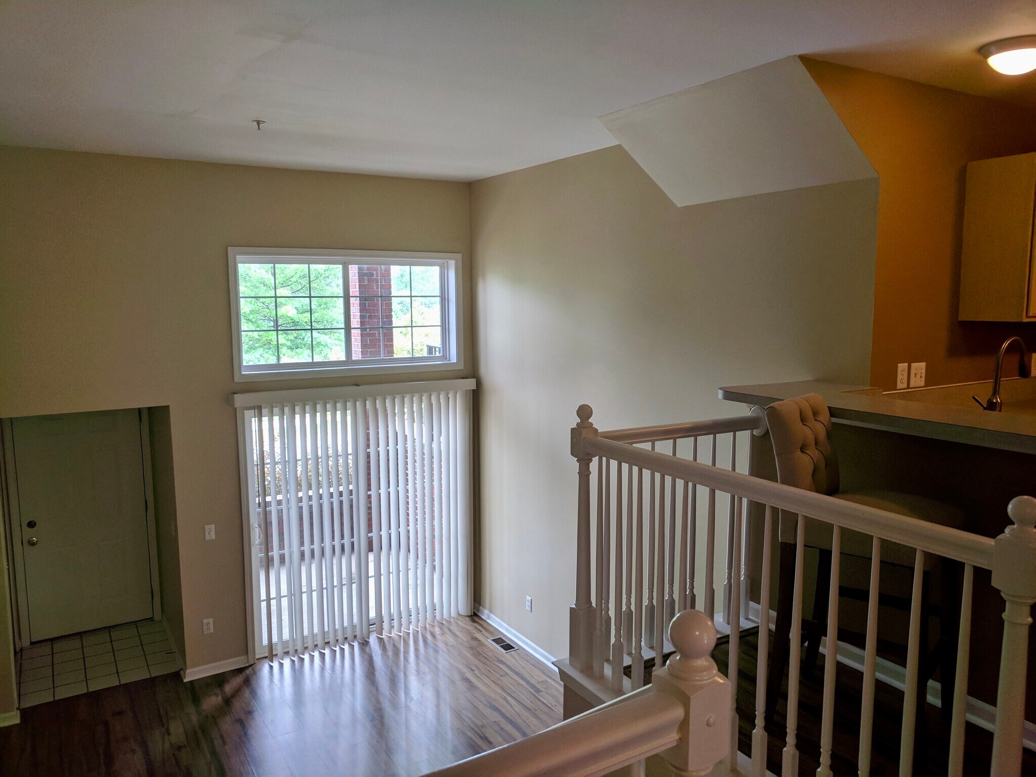 Living Room - 2916 Barclay Way