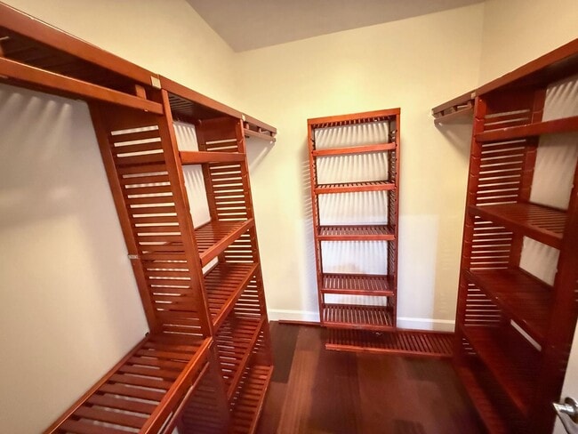 Building Photo - 3-Bedroom Townhome with Community Pool & S...
