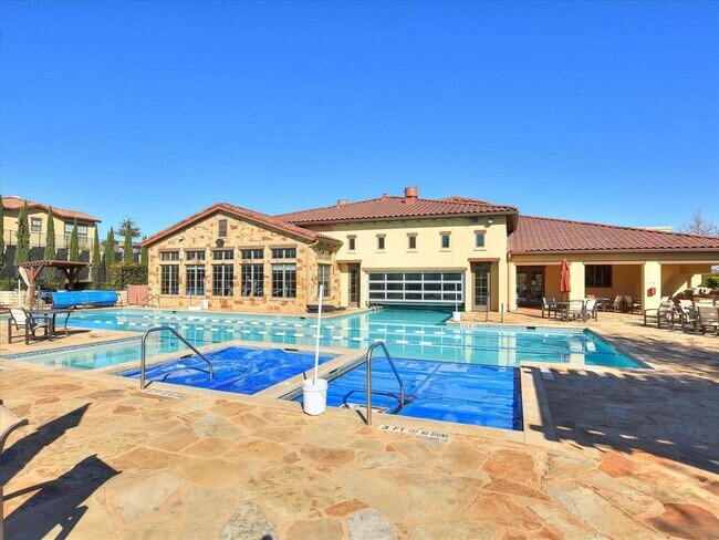 Building Photo - 102 Bella Toscana Ave