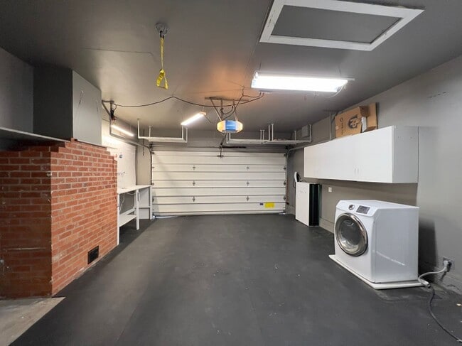 Building Photo - Beautifully Updated Four Bedroom Napa Home