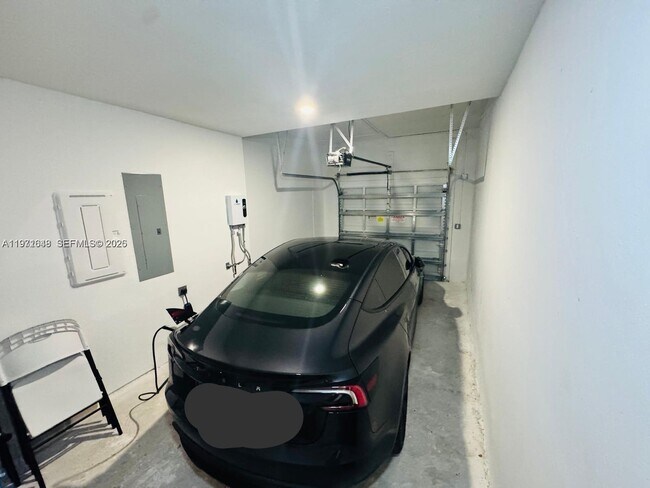 Building Photo - 1312 NW 3rd St