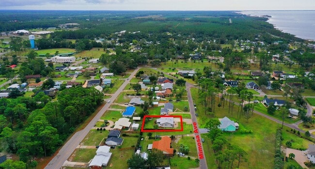 Building Photo - 103 Mimosa Ave