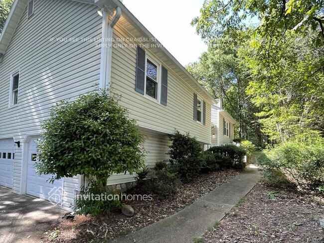 Building Photo - 202 Valley Brook Dr