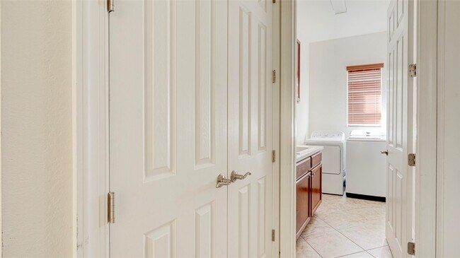 Building Photo - 8343 NW 121st Way