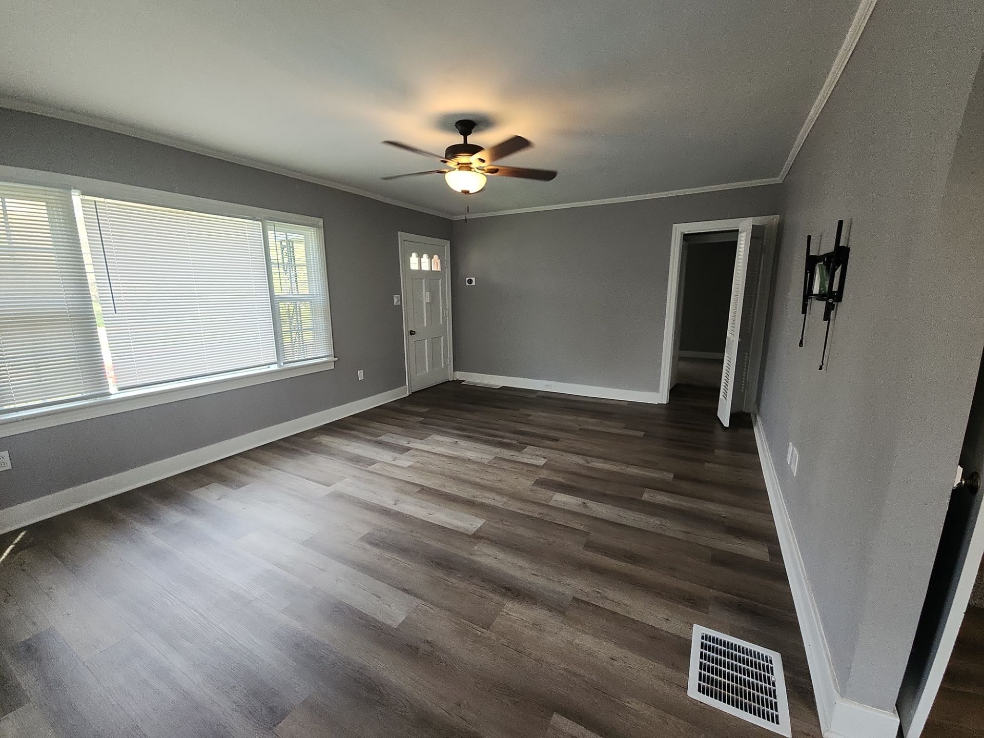 Building Photo - 1056 Campbell St