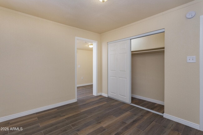 Building Photo - 1646 E Indianola Ave