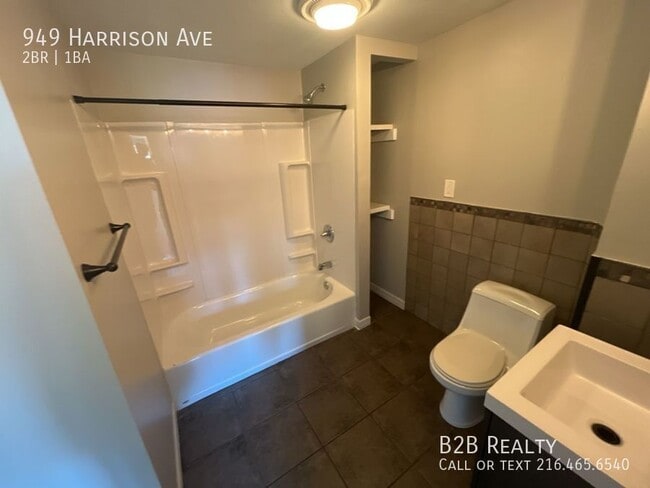 Building Photo - 949 Harrison Ave