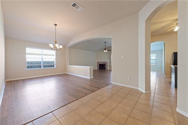 Building Photo - 4507 Western Lake Dr