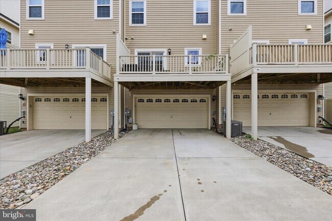 Building Photo - 5060 Judicial Wy