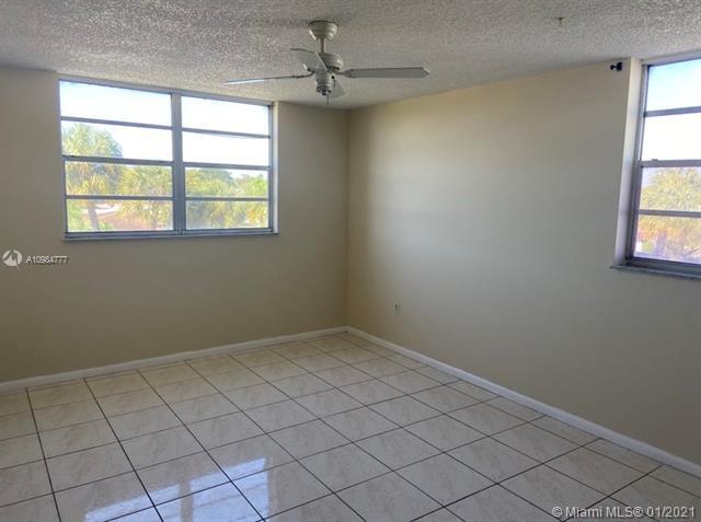 Building Photo - 14170 SW 84th St