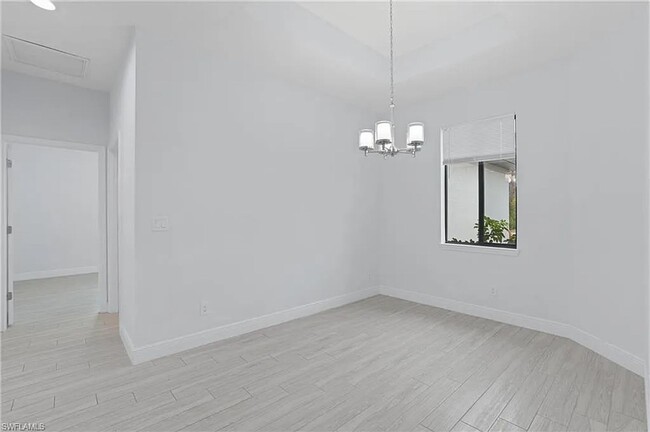 Building Photo - Spacious 4 Bedroom, 3 Bath Single-Family H...