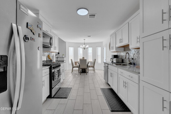 Building Photo - 805 P.º Tranquilo Pl