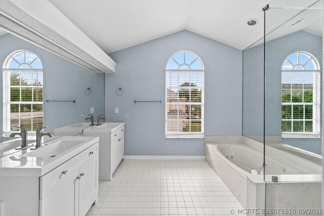 Building Photo - 5423 Grand Park Pl