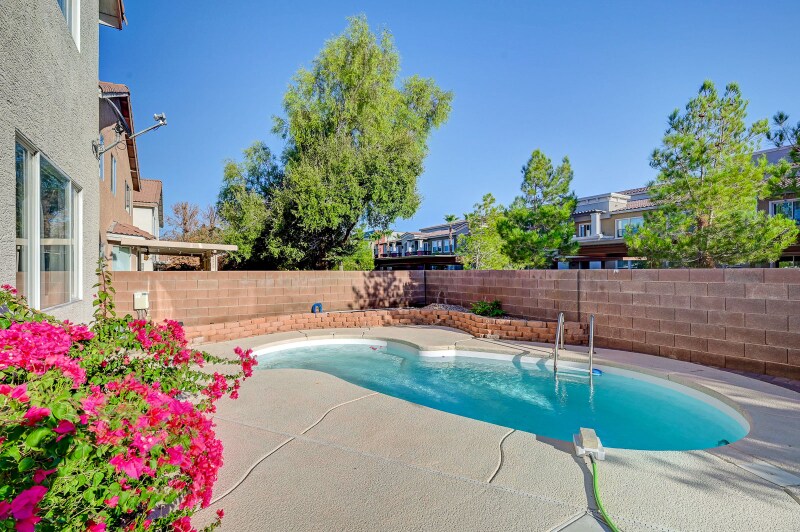 Building Photo - 9893 Canyon Peak Dr