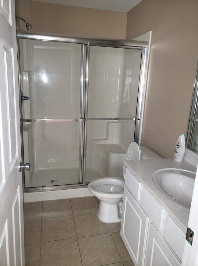 Building Photo - Cute townhome with 3 bd,2.5 bath, with garage near Tyndall AFB, restaurants and shopping.