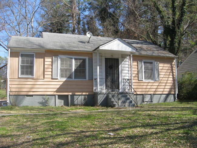 Primary Photo - Great House In Atlanta! All About The Upgr...