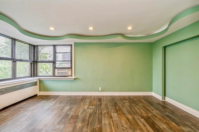 Building Photo - 1011 Avenue C