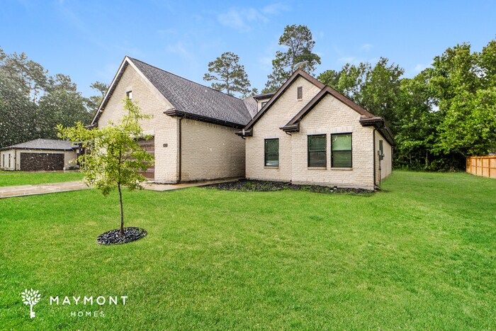 Building Photo - 1823 Black Bear Dr