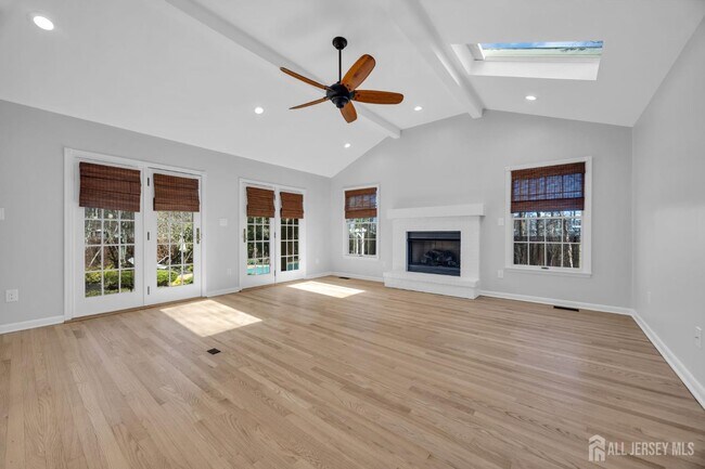 Building Photo - 1430 Kearney Dr