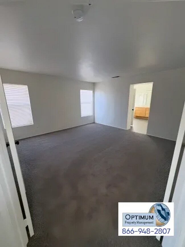 Building Photo - Spacious 5-Bedroom, 3-Bathroom Home with Loft in Victorville
