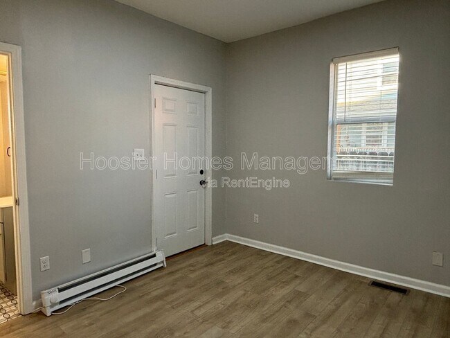 Building Photo - 1338 Barth Ave