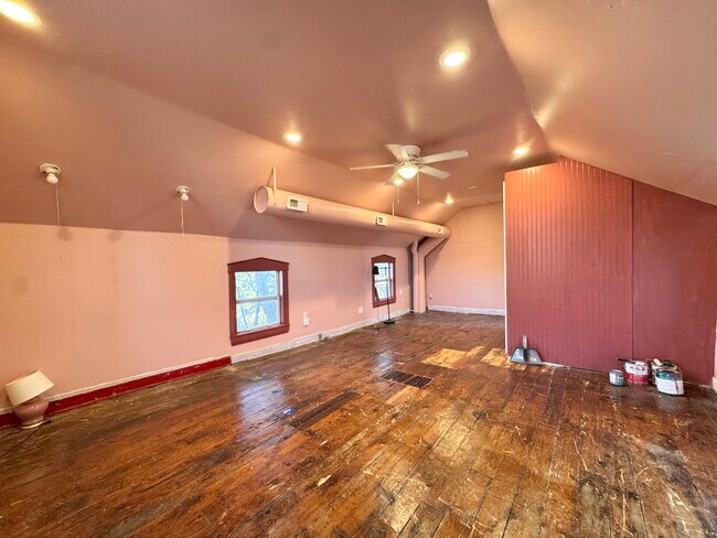 Building Photo - 1539 Madison Ave