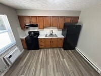Building Photo - Rent Promotion - $500 off 2nd Month Rent if lease signed by 2/15/26.