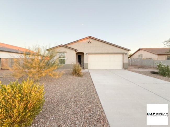 Building Photo - Modern 3/2 Arizona City Home - Spacious La...
