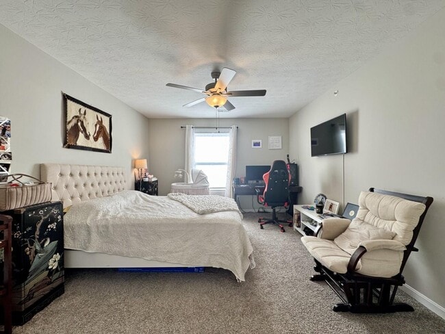 Building Photo - 2506 Crosshill Dr