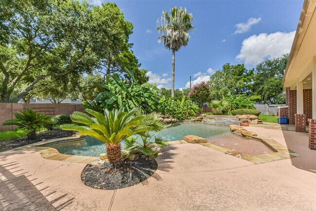 Building Photo - 11502 Bay Ledge Dr