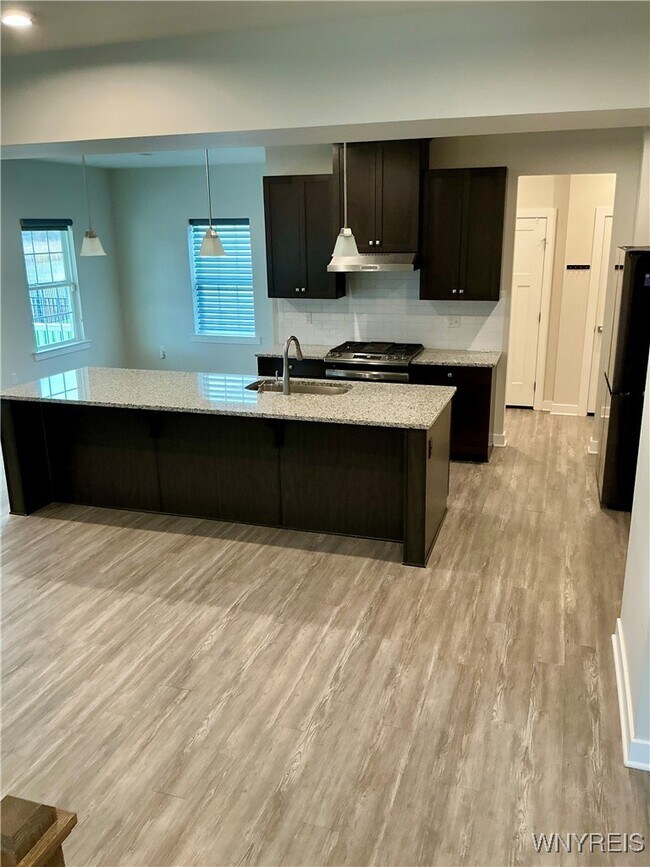 Building Photo - 91 Sierra Dr