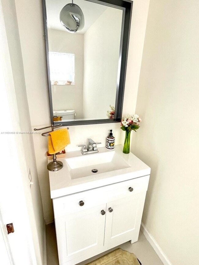 Building Photo - 1937 Sans Souci Blvd