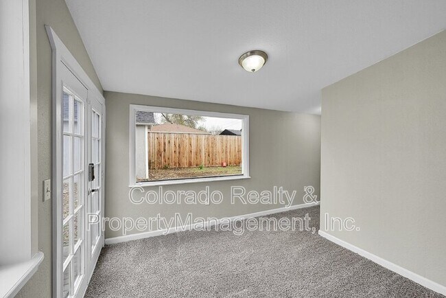 Building Photo - 2761 S Hazel Ct