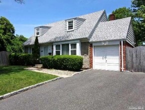 Building Photo - 267 Haypath Rd