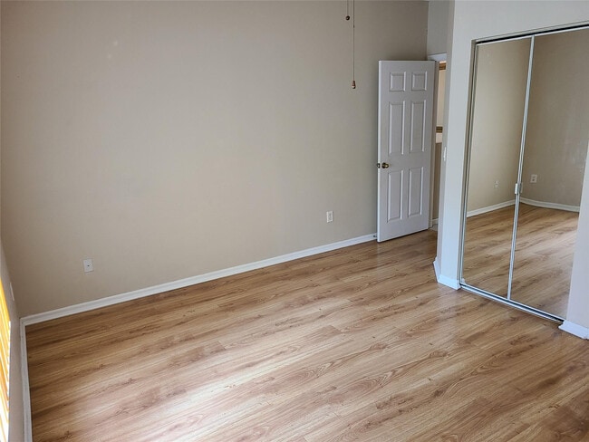 Building Photo - 4740 SW 12th Pl